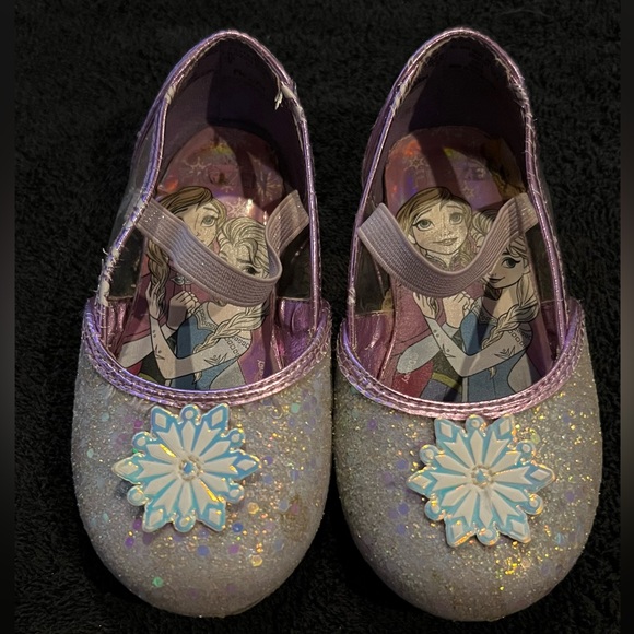 Frozen flats - Picture 1 of 2